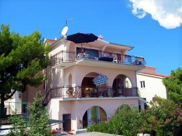Apartmaji Apartmani Vedrana Rogoznica