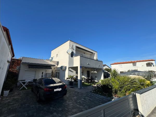 Apartmaji Apartman Garić Vir